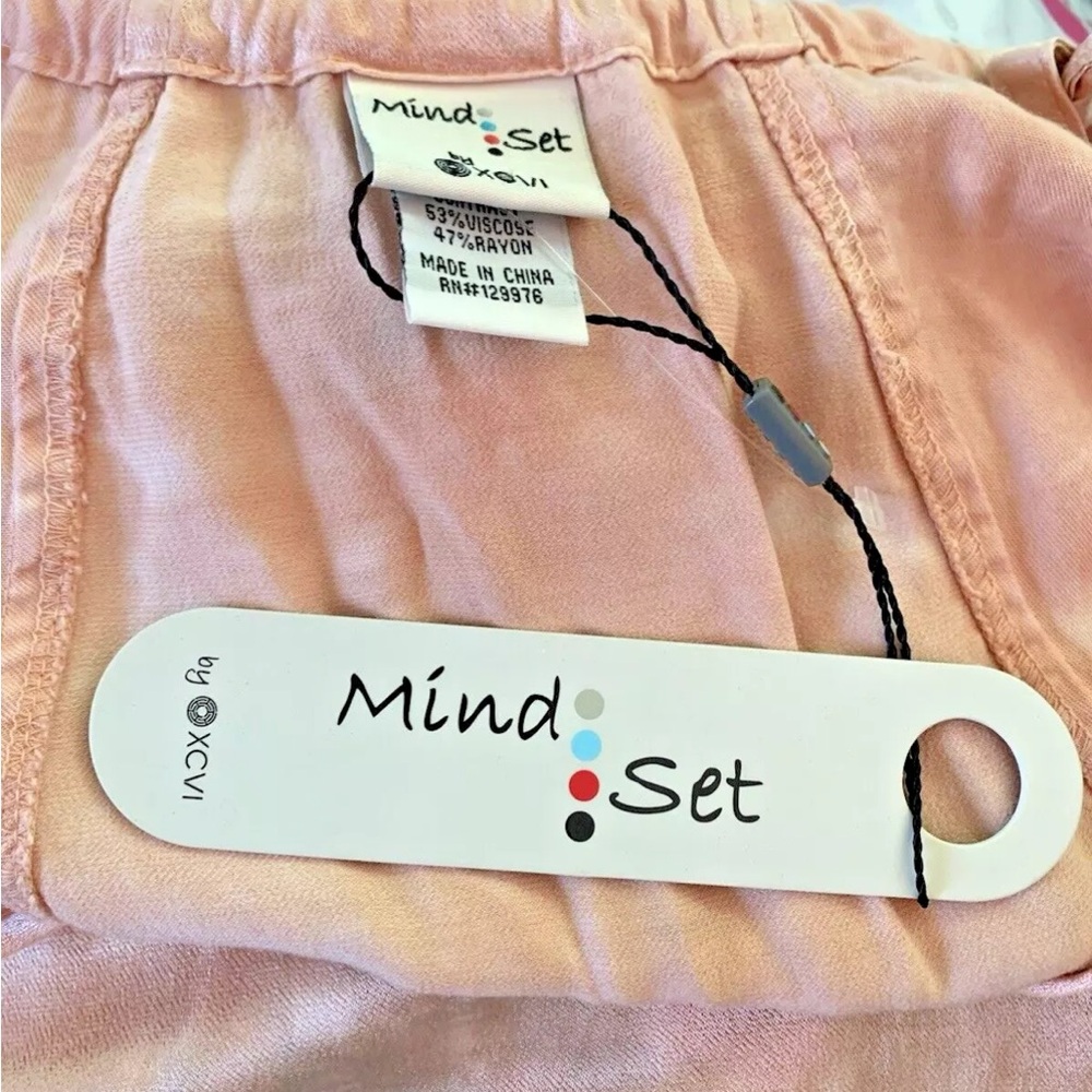Mindset By XCVI Tie Dye Cold Shoulder Top - Size Large NWT - Picture 4 of 4